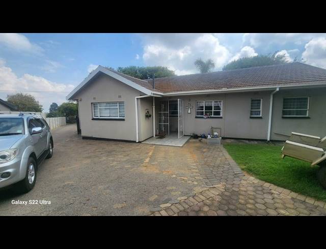 3 BEDROOM PROPERTY TO RENT IN GREENHILLS